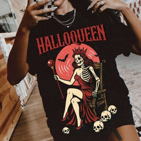 Halloween Queen - Retro Horror Vibes Tee - Picture 1 of 4